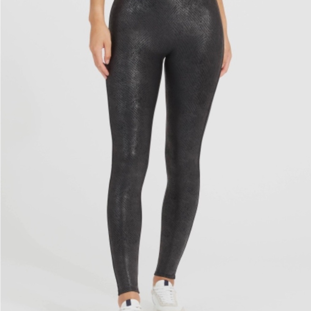 Spanx Faux Leather Matte Snake Leggings Size L